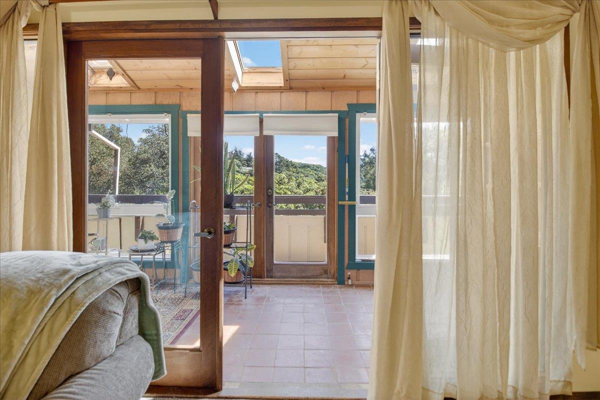 Detail Gallery Image 35 of 41 For 1222 via Del Sol Rd, Salinas,  CA 93907 - 5 Beds | 4/1 Baths