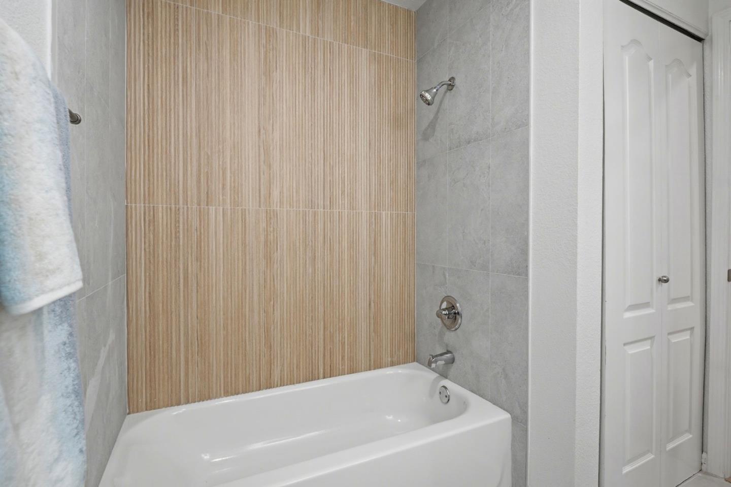 Detail Gallery Image 22 of 25 For 633 Teatree Ct, San Jose,  CA 95128 - 2 Beds | 2 Baths