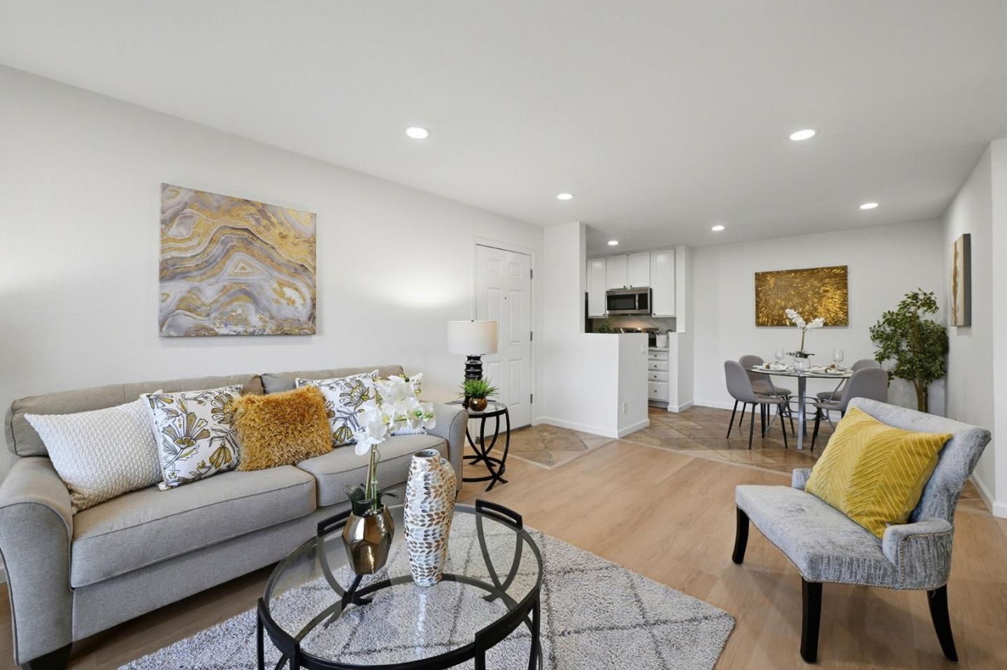 Detail Gallery Image 5 of 25 For 633 Teatree Ct, San Jose,  CA 95128 - 2 Beds | 2 Baths