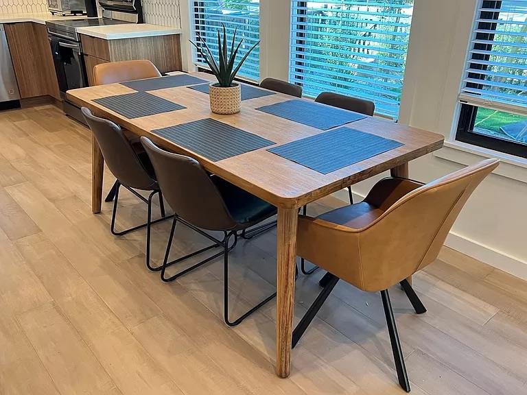 Detail Gallery Image 13 of 42 For 2050 Williams St, Palo Alto,  CA 94306 - 6 Beds | 3 Baths