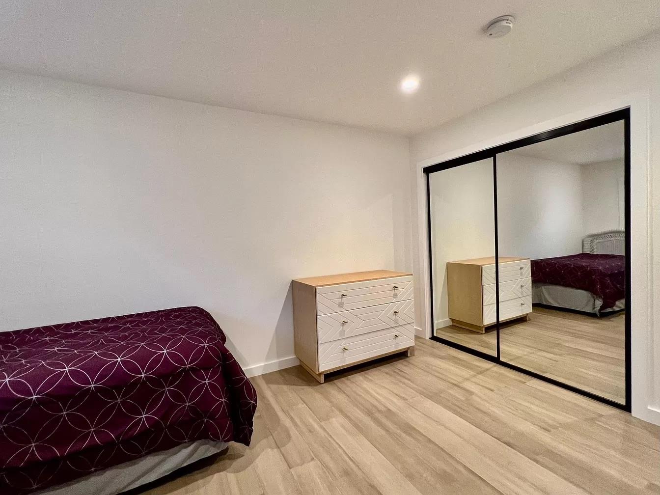 Detail Gallery Image 33 of 42 For 2050 Williams St, Palo Alto,  CA 94306 - 6 Beds | 3 Baths