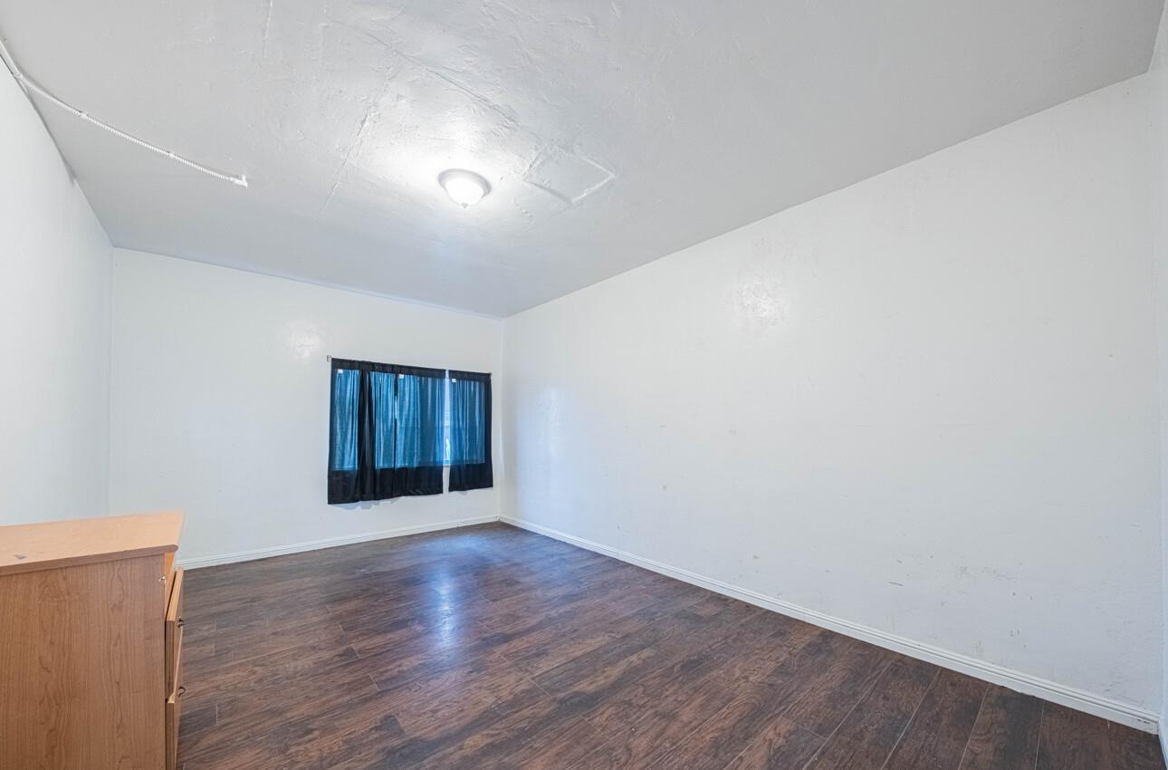 Detail Gallery Image 10 of 37 For 13 E Lake St, Salinas,  CA 93901 - – Beds | – Baths