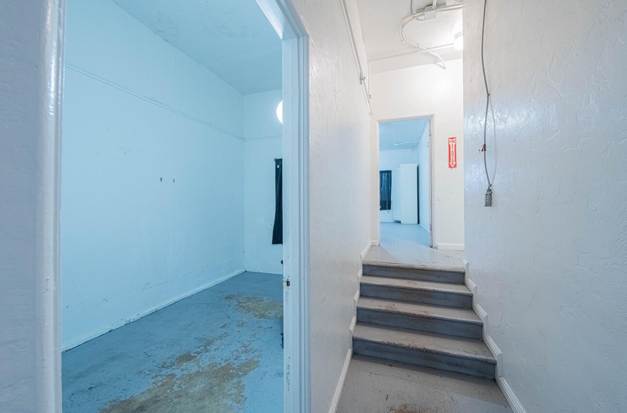 Detail Gallery Image 18 of 37 For 13 E Lake St, Salinas,  CA 93901 - – Beds | – Baths