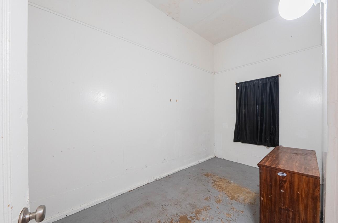 Detail Gallery Image 19 of 37 For 13 E Lake St, Salinas,  CA 93901 - – Beds | – Baths