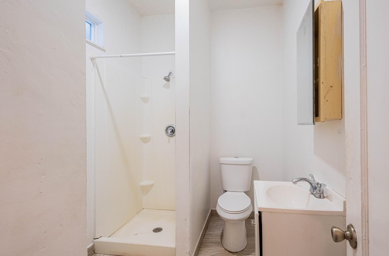 Detail Gallery Image 24 of 37 For 13 E Lake St, Salinas,  CA 93901 - – Beds | – Baths