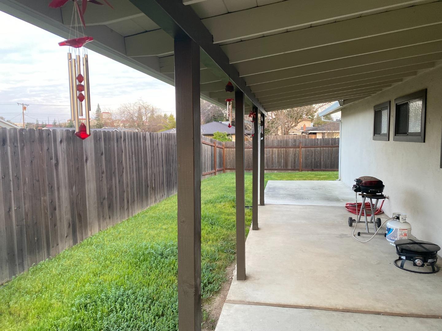 Detail Gallery Image 16 of 17 For 502 Oak Ridge Dr, Roseville,  CA 95661 - 3 Beds | 2 Baths