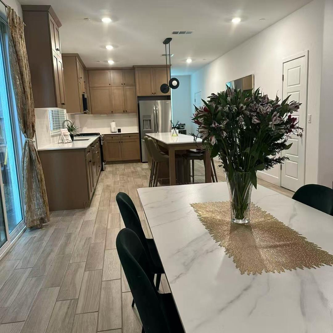 Detail Gallery Image 7 of 35 For 2732 E Teaberry Dr, Fresno,  CA 93730 - 3 Beds | 2/1 Baths