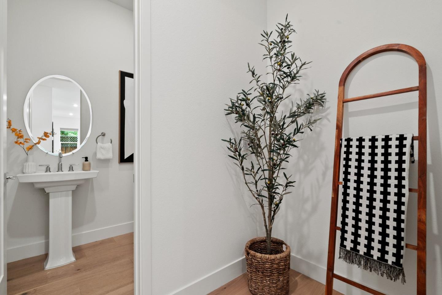 Detail Gallery Image 28 of 88 For 412 Polo Ranch Rd, Scotts Valley,  CA 95066 - 5 Beds | 4/1 Baths