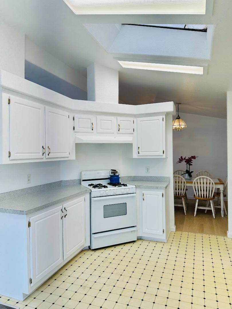 Detail Gallery Image 10 of 27 For 200 Ford Rd #227,  San Jose,  CA 95138 - 3 Beds | 2 Baths