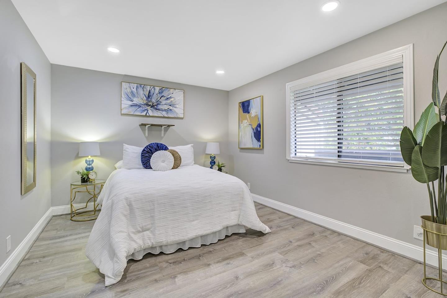 Detail Gallery Image 12 of 35 For 999 W Evelyn Ter #40,  Sunnyvale,  CA 94086 - 2 Beds | 1 Baths