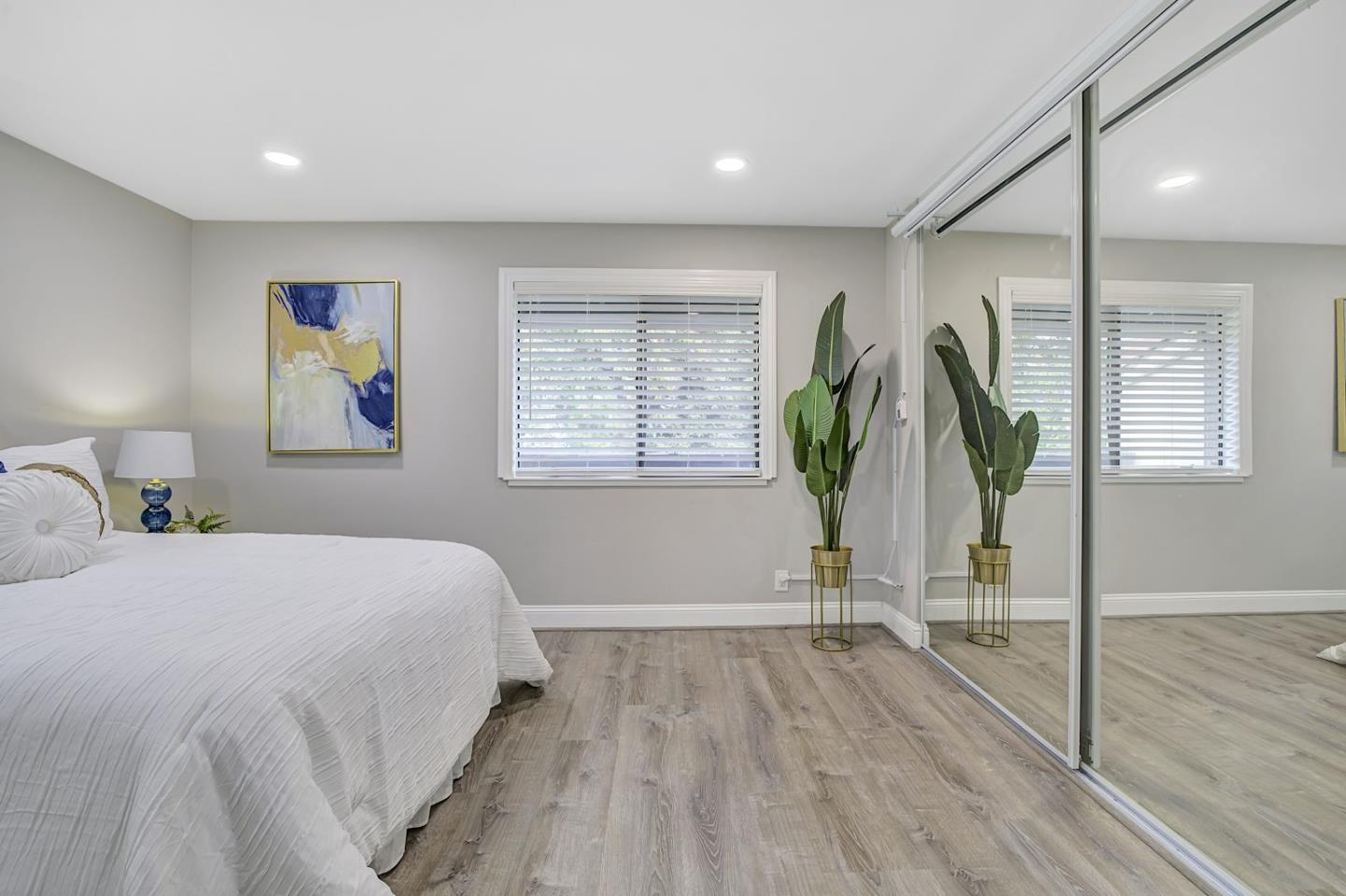 Detail Gallery Image 14 of 35 For 999 W Evelyn Ter #40,  Sunnyvale,  CA 94086 - 2 Beds | 1 Baths