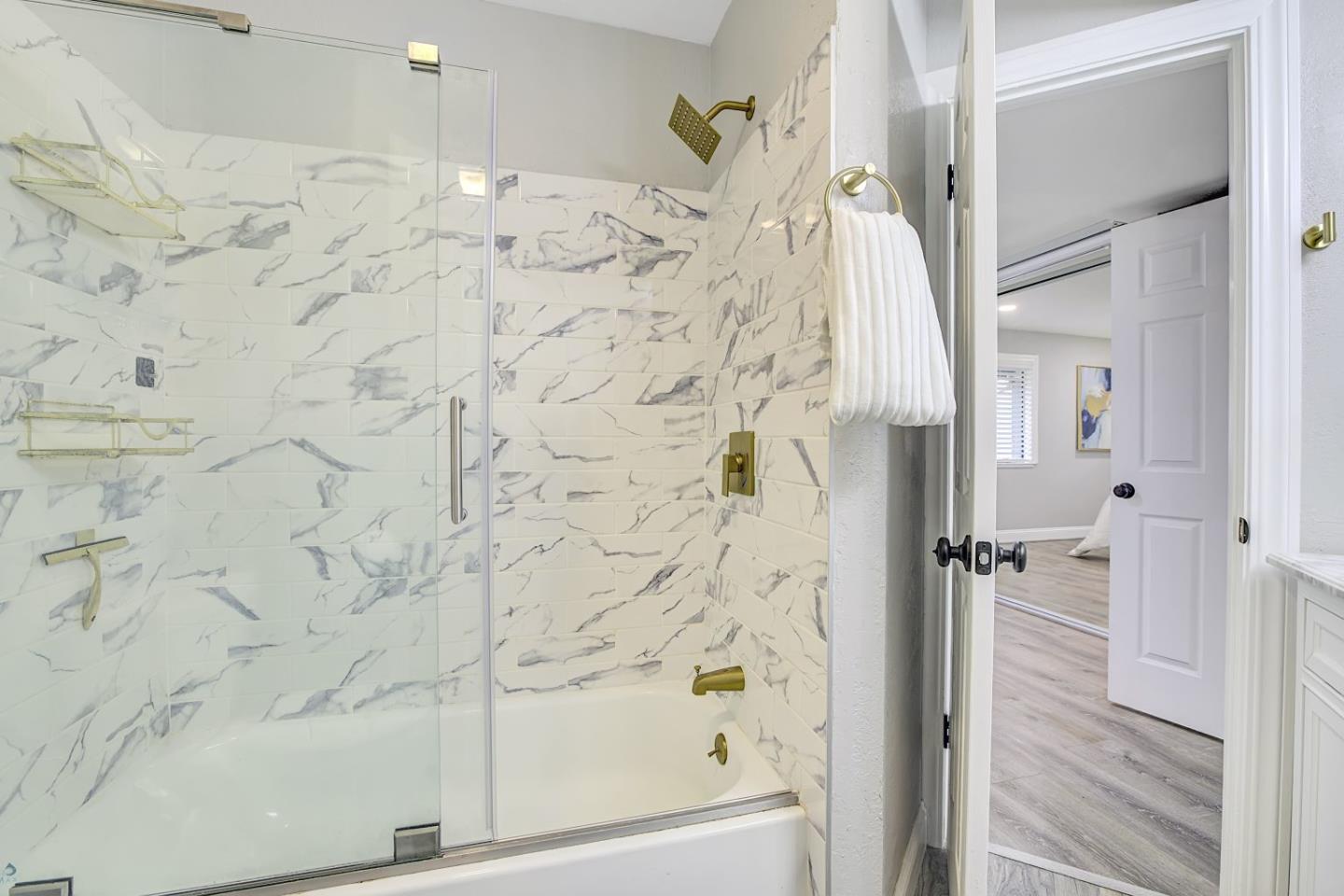 Detail Gallery Image 18 of 35 For 999 W Evelyn Ter #40,  Sunnyvale,  CA 94086 - 2 Beds | 1 Baths