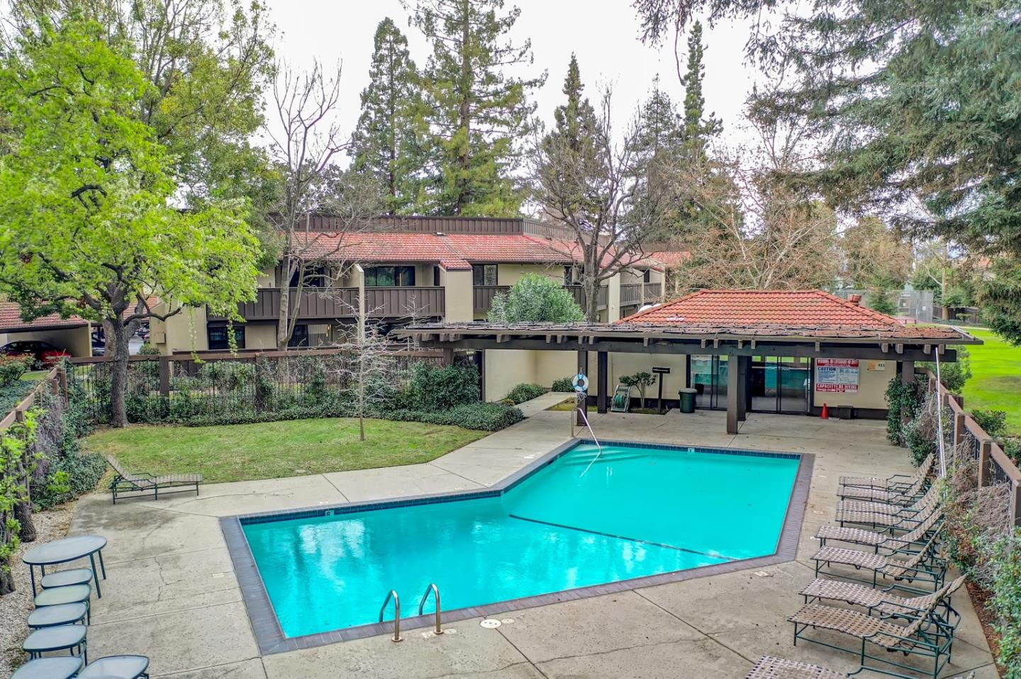 Detail Gallery Image 27 of 35 For 999 W Evelyn Ter #40,  Sunnyvale,  CA 94086 - 2 Beds | 1 Baths