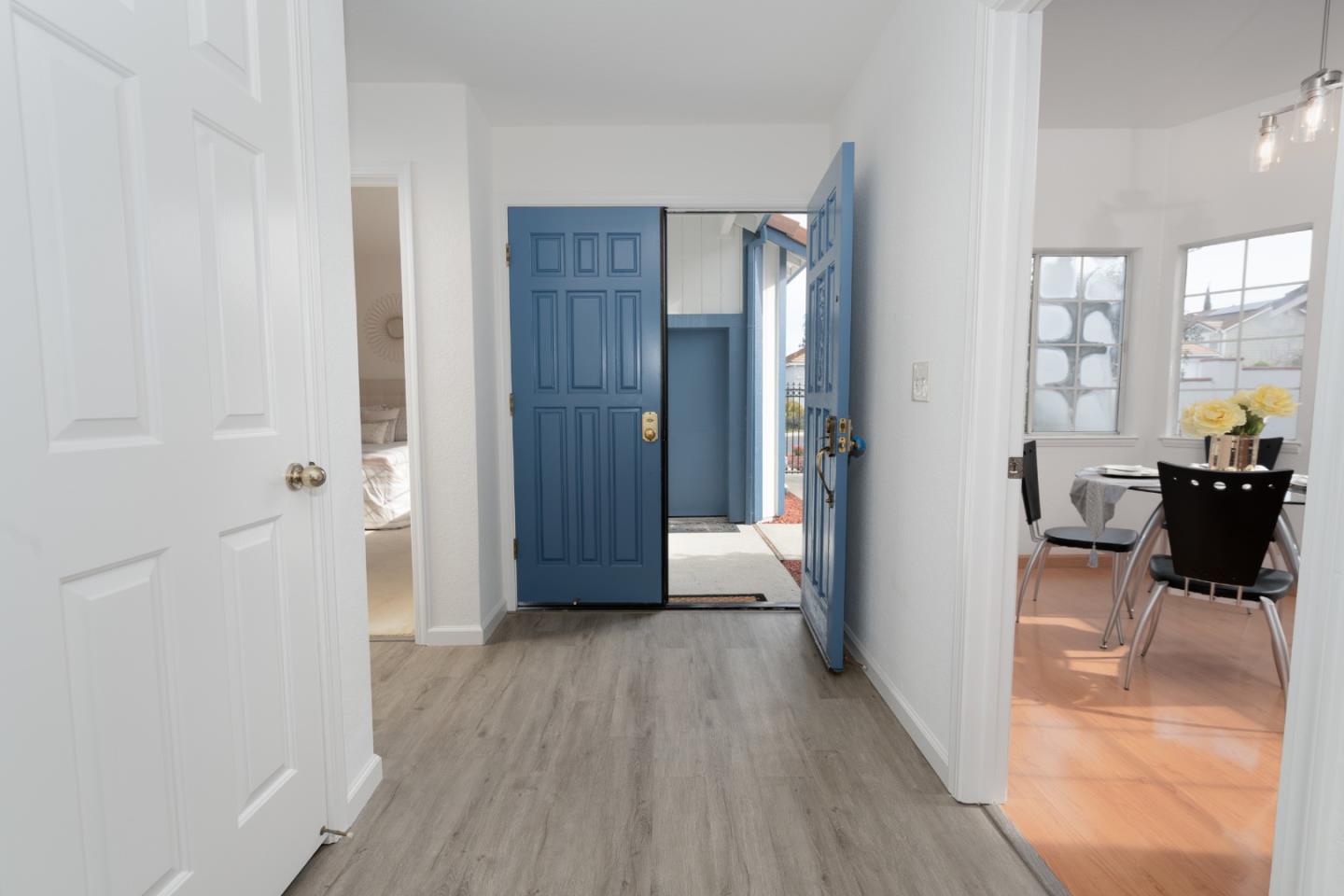 Detail Gallery Image 4 of 31 For 1054 Quail Creek Cir, San Jose,  CA 95120 - 4 Beds | 3 Baths