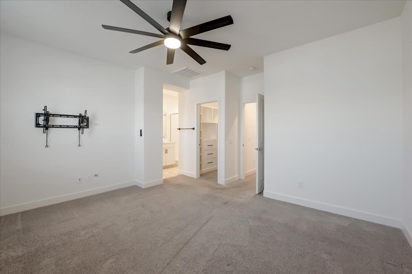 Detail Gallery Image 24 of 41 For 4367 Pacifica Way #4,  Oceanside,  CA 92056 - 3 Beds | 3/1 Baths