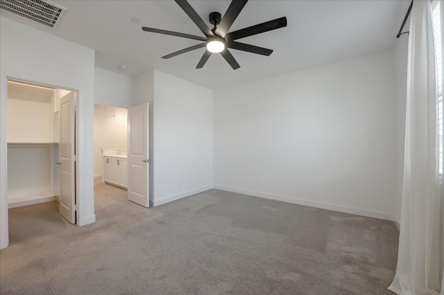 Detail Gallery Image 26 of 41 For 4367 Pacifica Way #4,  Oceanside,  CA 92056 - 3 Beds | 3/1 Baths