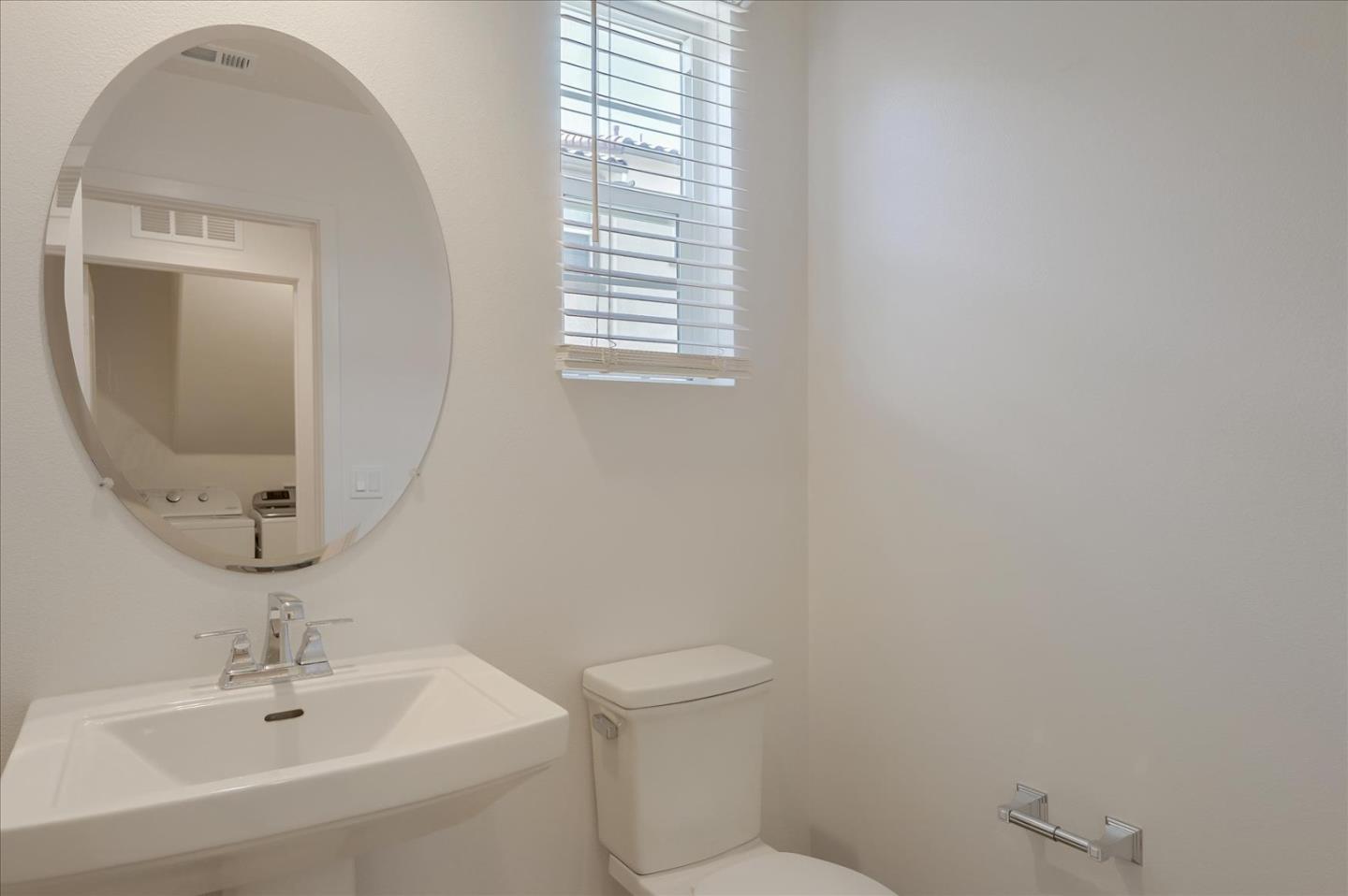 Detail Gallery Image 29 of 41 For 4367 Pacifica Way #4,  Oceanside,  CA 92056 - 3 Beds | 3/1 Baths