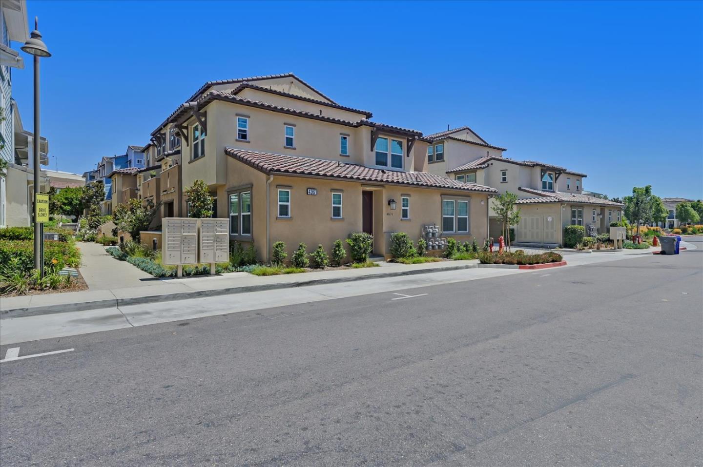 Detail Gallery Image 3 of 41 For 4367 Pacifica Way #4,  Oceanside,  CA 92056 - 3 Beds | 3/1 Baths