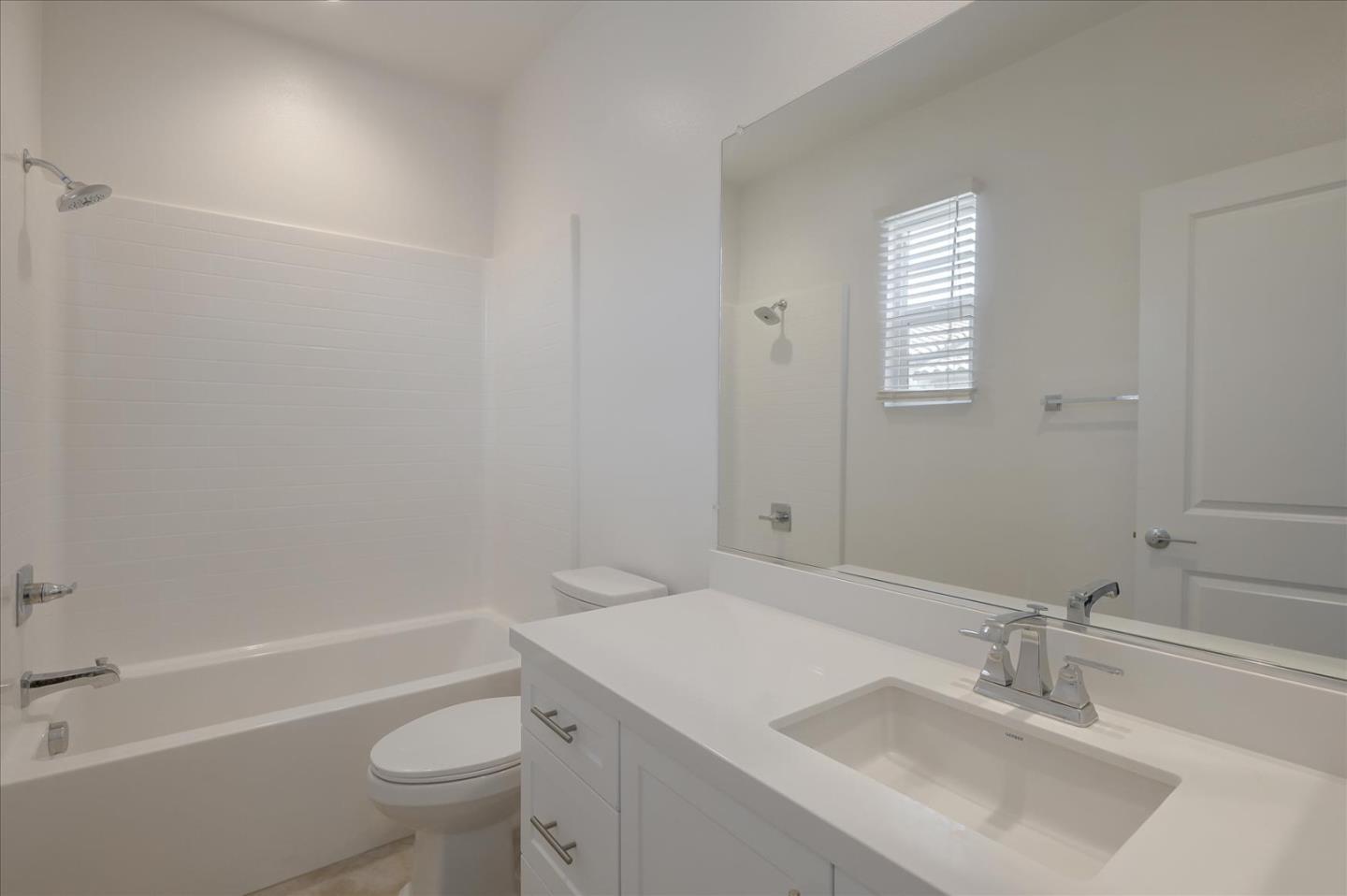 Detail Gallery Image 30 of 41 For 4367 Pacifica Way #4,  Oceanside,  CA 92056 - 3 Beds | 3/1 Baths