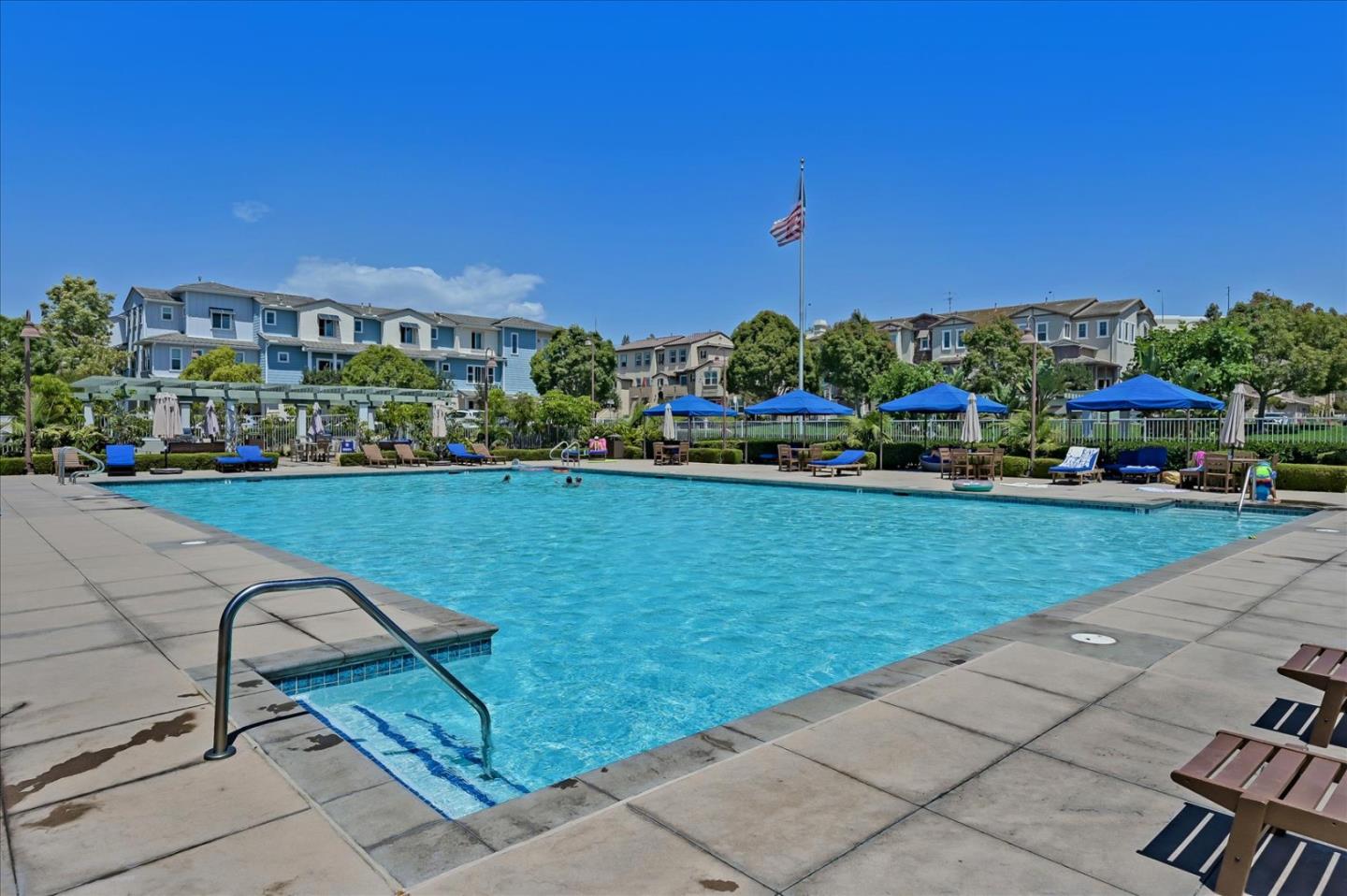 Detail Gallery Image 39 of 41 For 4367 Pacifica Way #4,  Oceanside,  CA 92056 - 3 Beds | 3/1 Baths