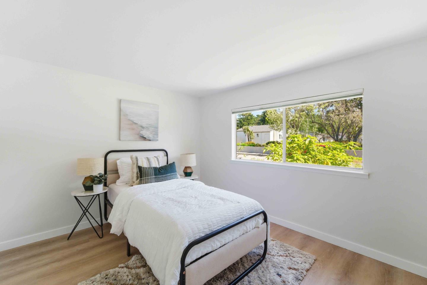 Detail Gallery Image 11 of 26 For 1761 44th Ave, Capitola,  CA 95010 - 2 Beds | 1 Baths