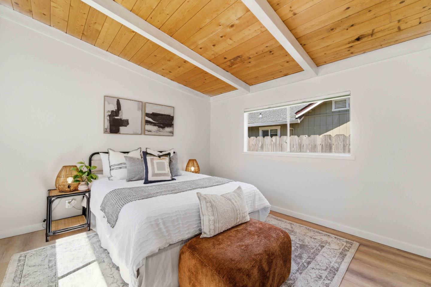 Detail Gallery Image 14 of 26 For 1761 44th Ave, Capitola,  CA 95010 - 2 Beds | 1 Baths