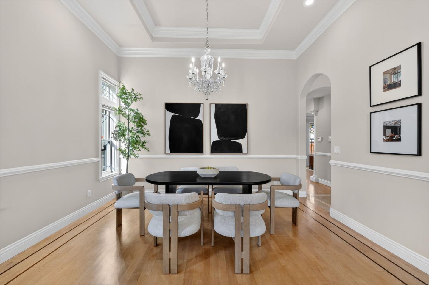 Detail Gallery Image 11 of 101 For 10175 Orange Ave, Cupertino,  CA 95014 - 6 Beds | 4/2 Baths