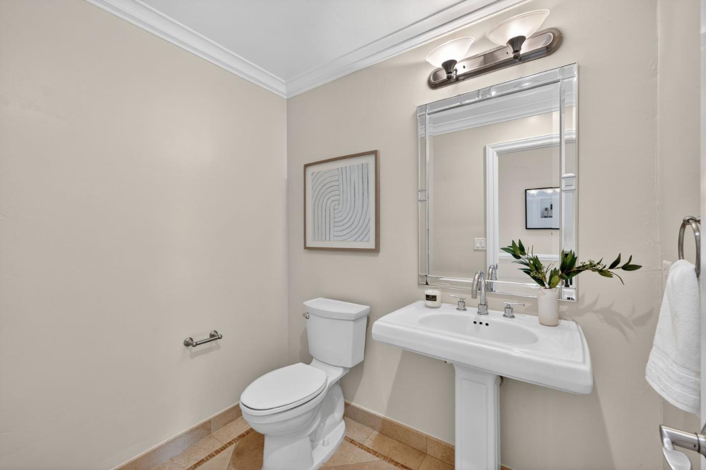 Detail Gallery Image 13 of 101 For 10175 Orange Ave, Cupertino,  CA 95014 - 6 Beds | 4/2 Baths