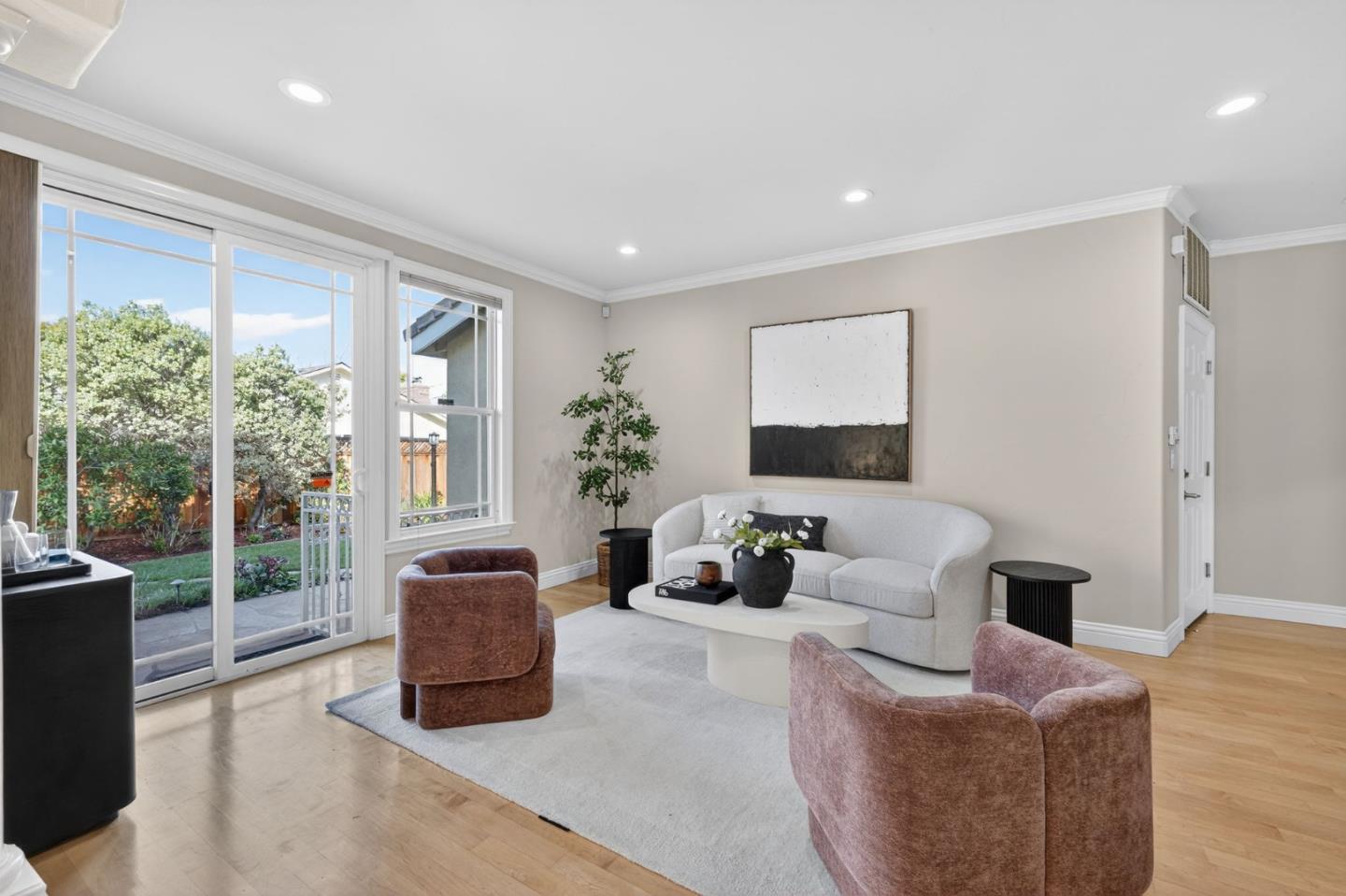 Detail Gallery Image 24 of 101 For 10175 Orange Ave, Cupertino,  CA 95014 - 6 Beds | 4/2 Baths