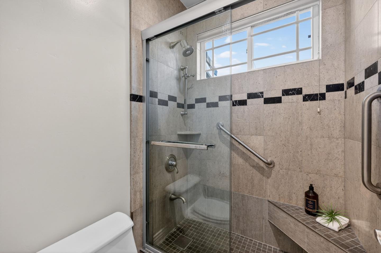 Detail Gallery Image 30 of 101 For 10175 Orange Ave, Cupertino,  CA 95014 - 6 Beds | 4/2 Baths