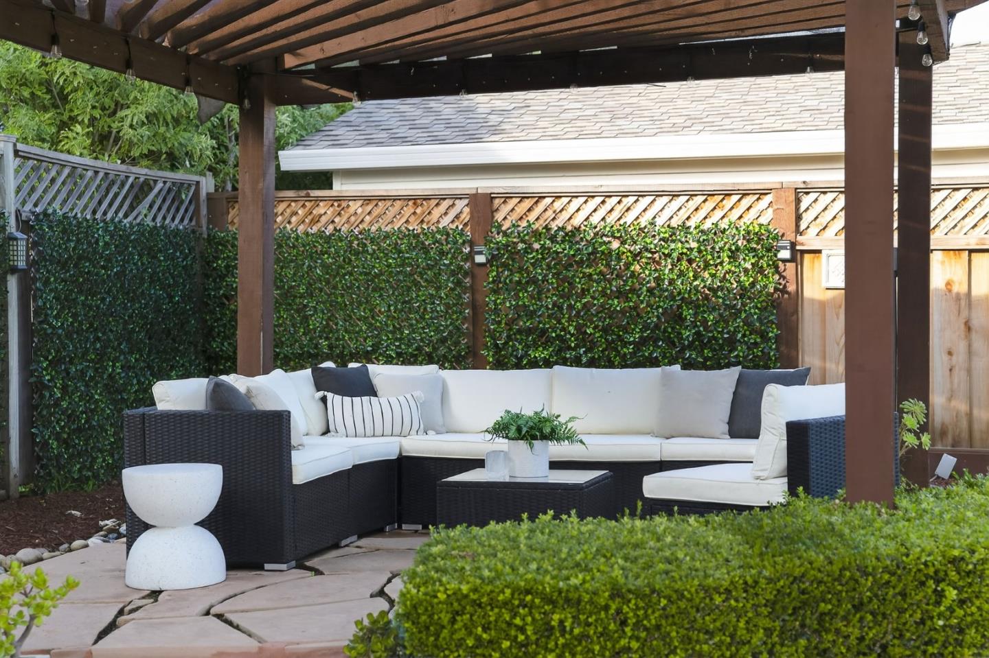 Detail Gallery Image 67 of 101 For 10175 Orange Ave, Cupertino,  CA 95014 - 6 Beds | 4/2 Baths