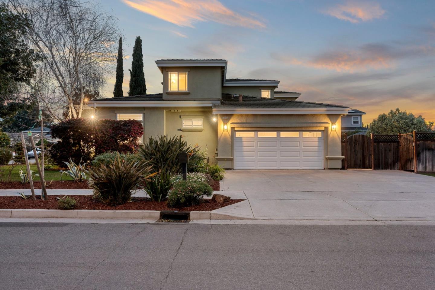 Detail Gallery Image 76 of 101 For 10175 Orange Ave, Cupertino,  CA 95014 - 6 Beds | 4/2 Baths