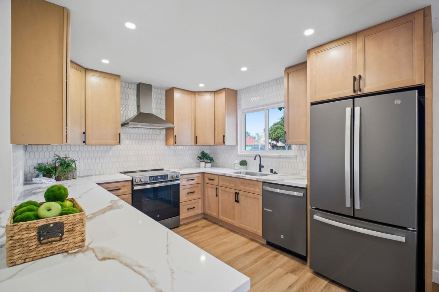 Detail Gallery Image 10 of 25 For 3274 Santa Rosa Ct, Union City,  CA 94587 - 4 Beds | 2 Baths