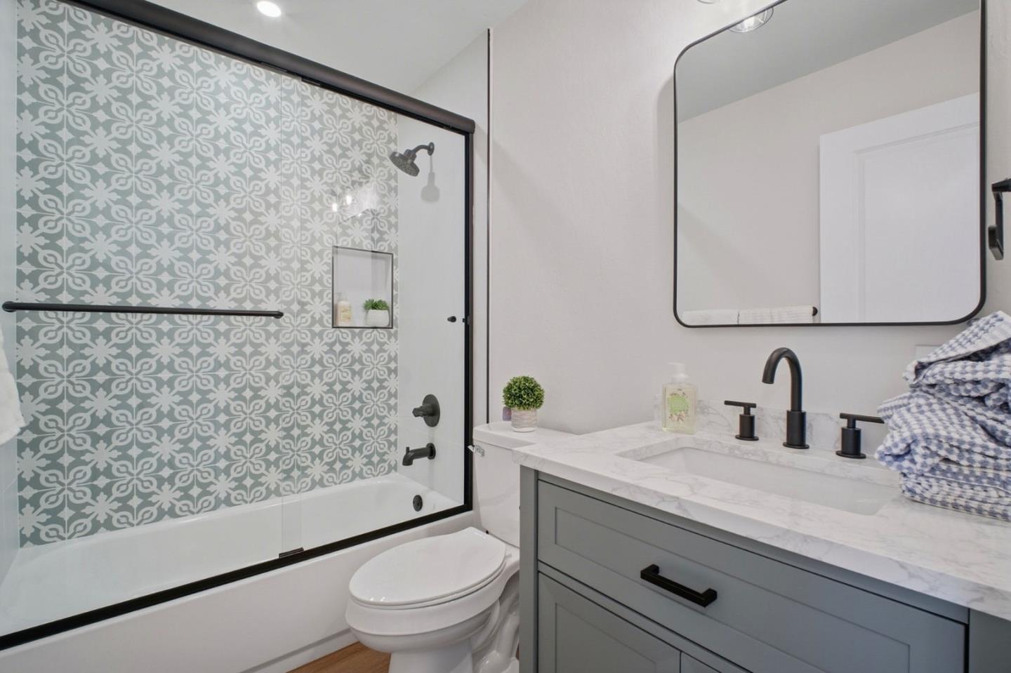 Detail Gallery Image 21 of 25 For 3274 Santa Rosa Ct, Union City,  CA 94587 - 4 Beds | 2 Baths