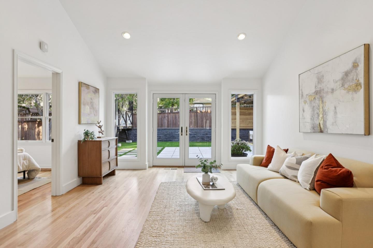 Detail Gallery Image 11 of 36 For 915 North Rd, Belmont,  CA 94002 - 3 Beds | 3 Baths