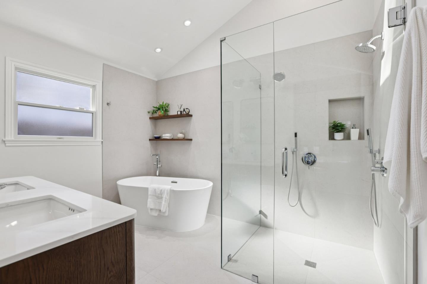 Detail Gallery Image 15 of 36 For 915 North Rd, Belmont,  CA 94002 - 3 Beds | 3 Baths