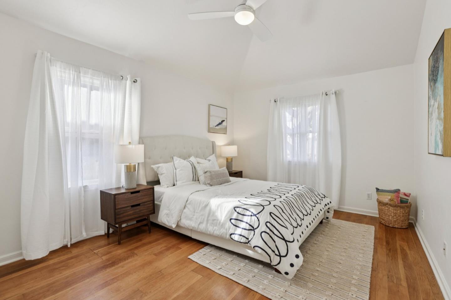 Detail Gallery Image 18 of 36 For 915 North Rd, Belmont,  CA 94002 - 3 Beds | 3 Baths