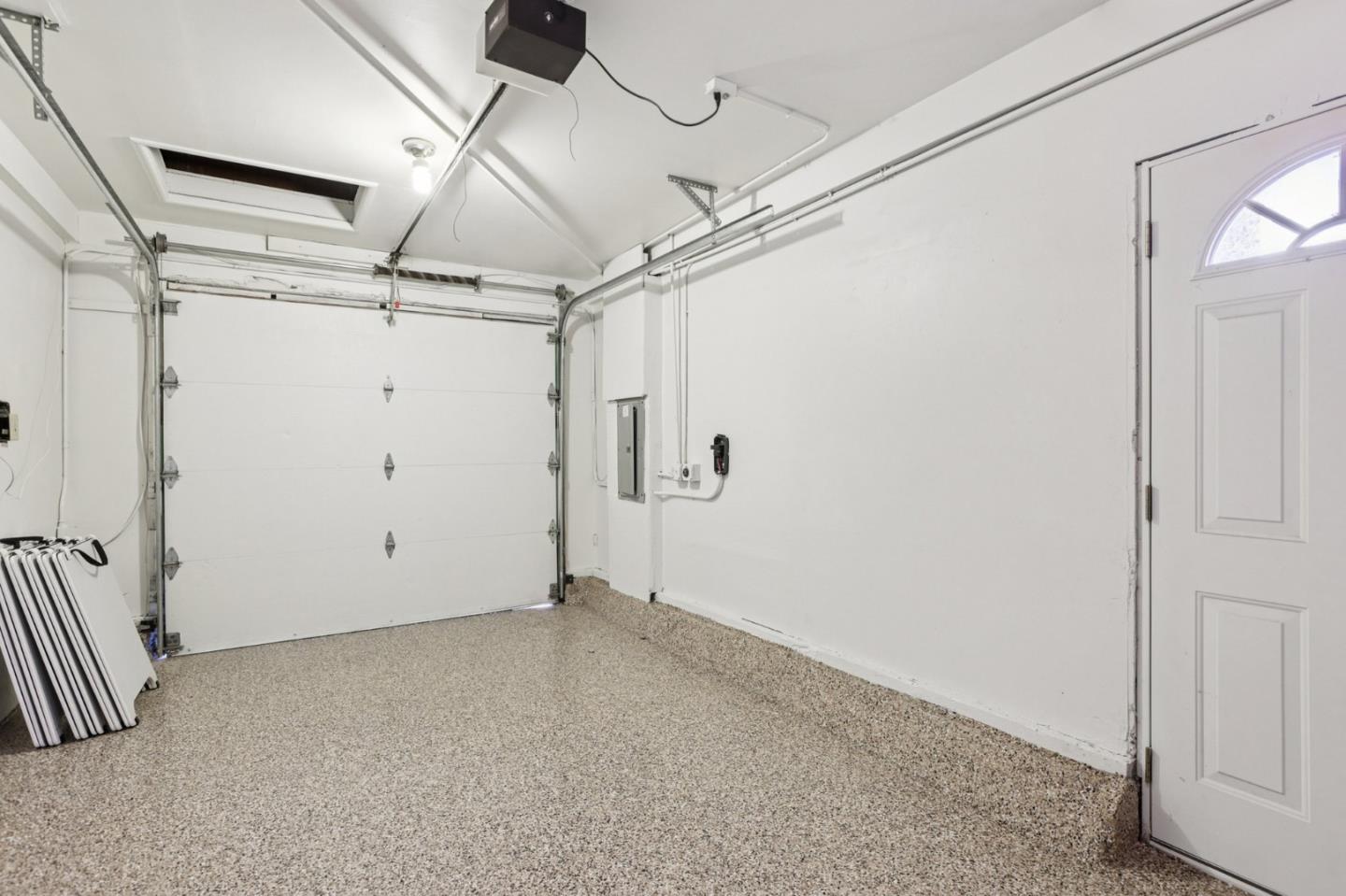 Detail Gallery Image 31 of 36 For 915 North Rd, Belmont,  CA 94002 - 3 Beds | 3 Baths