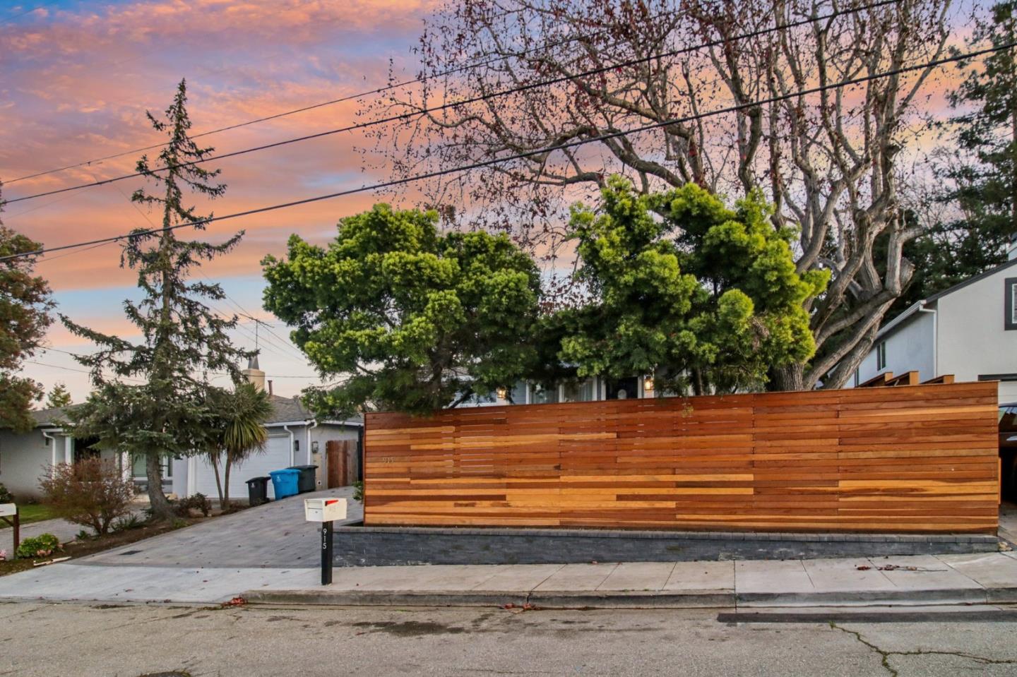 Detail Gallery Image 32 of 36 For 915 North Rd, Belmont,  CA 94002 - 3 Beds | 3 Baths