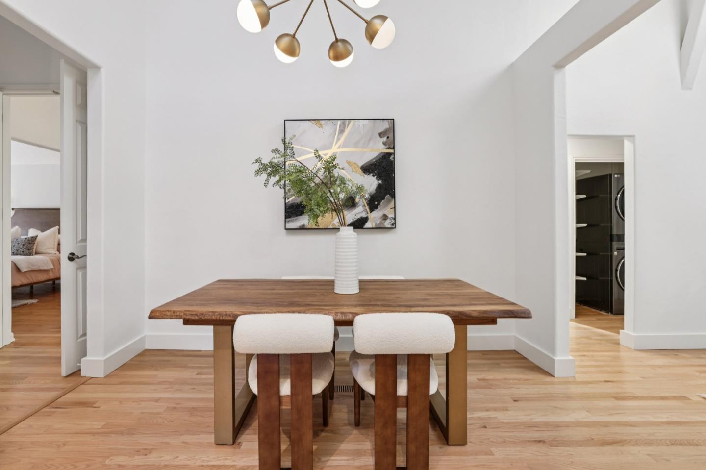 Detail Gallery Image 7 of 36 For 915 North Rd, Belmont,  CA 94002 - 3 Beds | 3 Baths