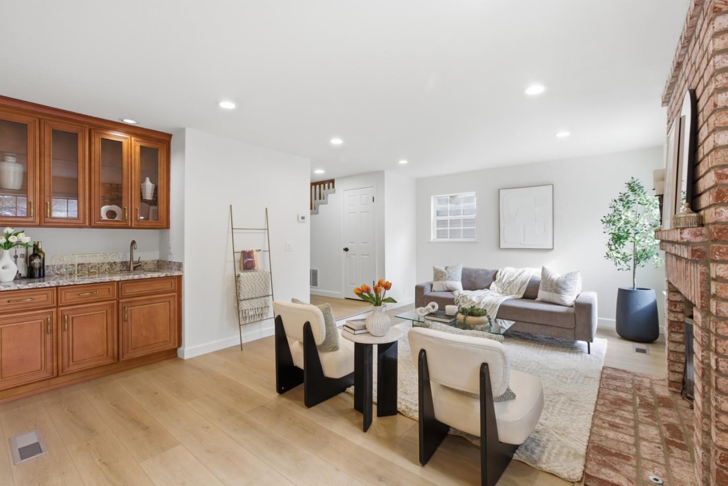 Detail Gallery Image 11 of 70 For 21686 Olive Ave, Cupertino,  CA 95014 - 2 Beds | 2/1 Baths