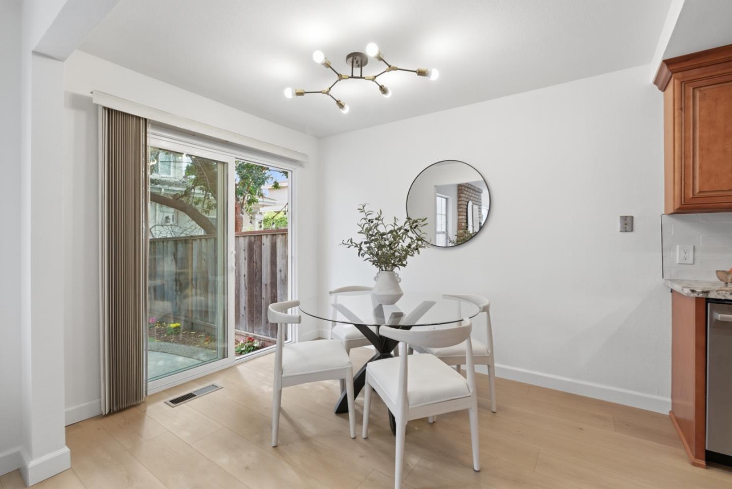 Detail Gallery Image 14 of 70 For 21686 Olive Ave, Cupertino,  CA 95014 - 2 Beds | 2/1 Baths