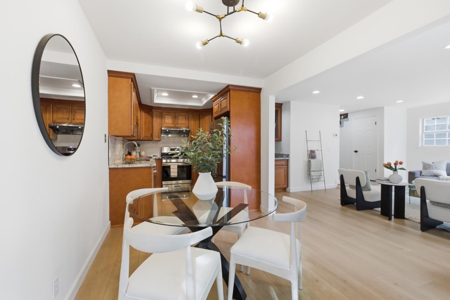 Detail Gallery Image 15 of 70 For 21686 Olive Ave, Cupertino,  CA 95014 - 2 Beds | 2/1 Baths