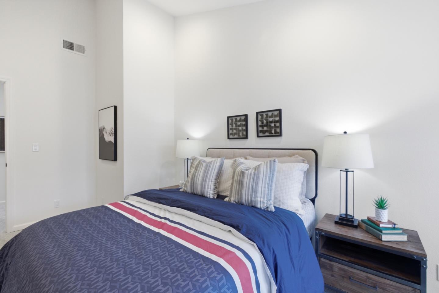 Detail Gallery Image 25 of 70 For 21686 Olive Ave, Cupertino,  CA 95014 - 2 Beds | 2/1 Baths