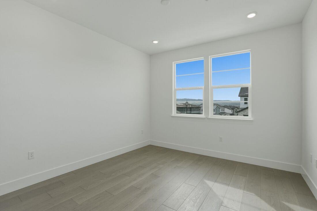 Detail Gallery Image 12 of 20 For 1913 Michael Ave, Dublin,  CA 94568 - 4 Beds | 3 Baths