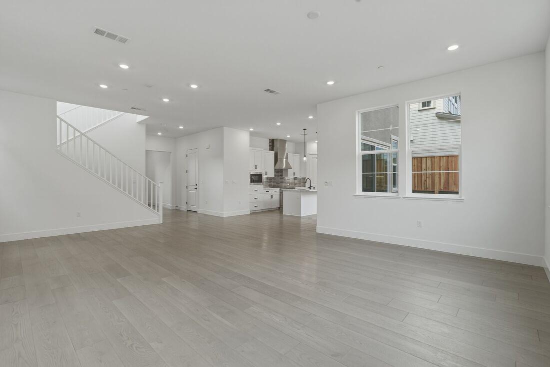 Detail Gallery Image 7 of 20 For 1913 Michael Ave, Dublin,  CA 94568 - 4 Beds | 3 Baths