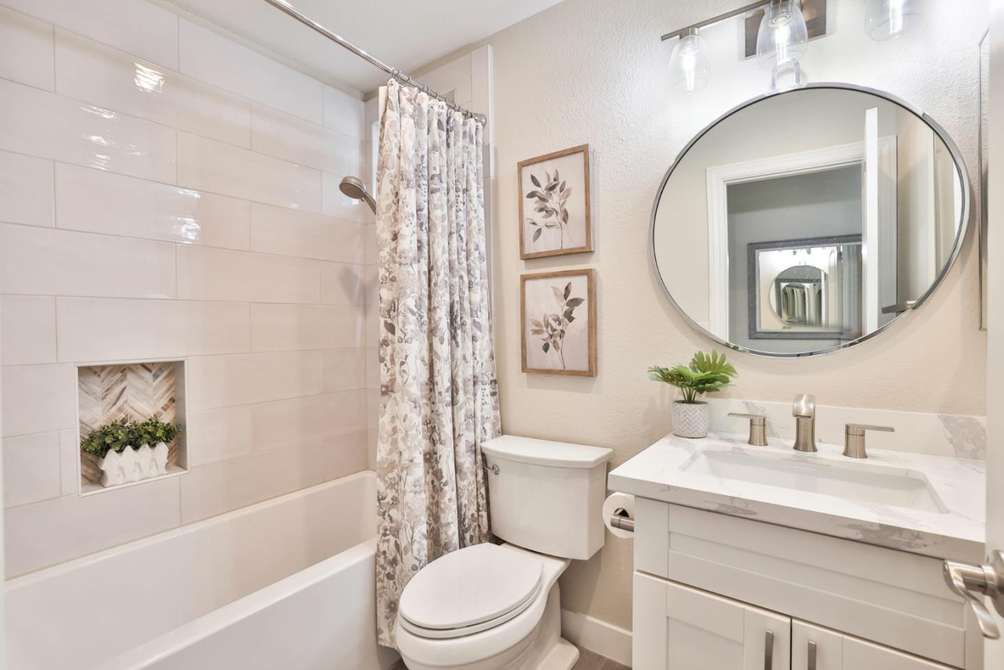 Detail Gallery Image 13 of 29 For 4457 Ulman Ct, San Jose,  CA 95121 - 4 Beds | 2/1 Baths