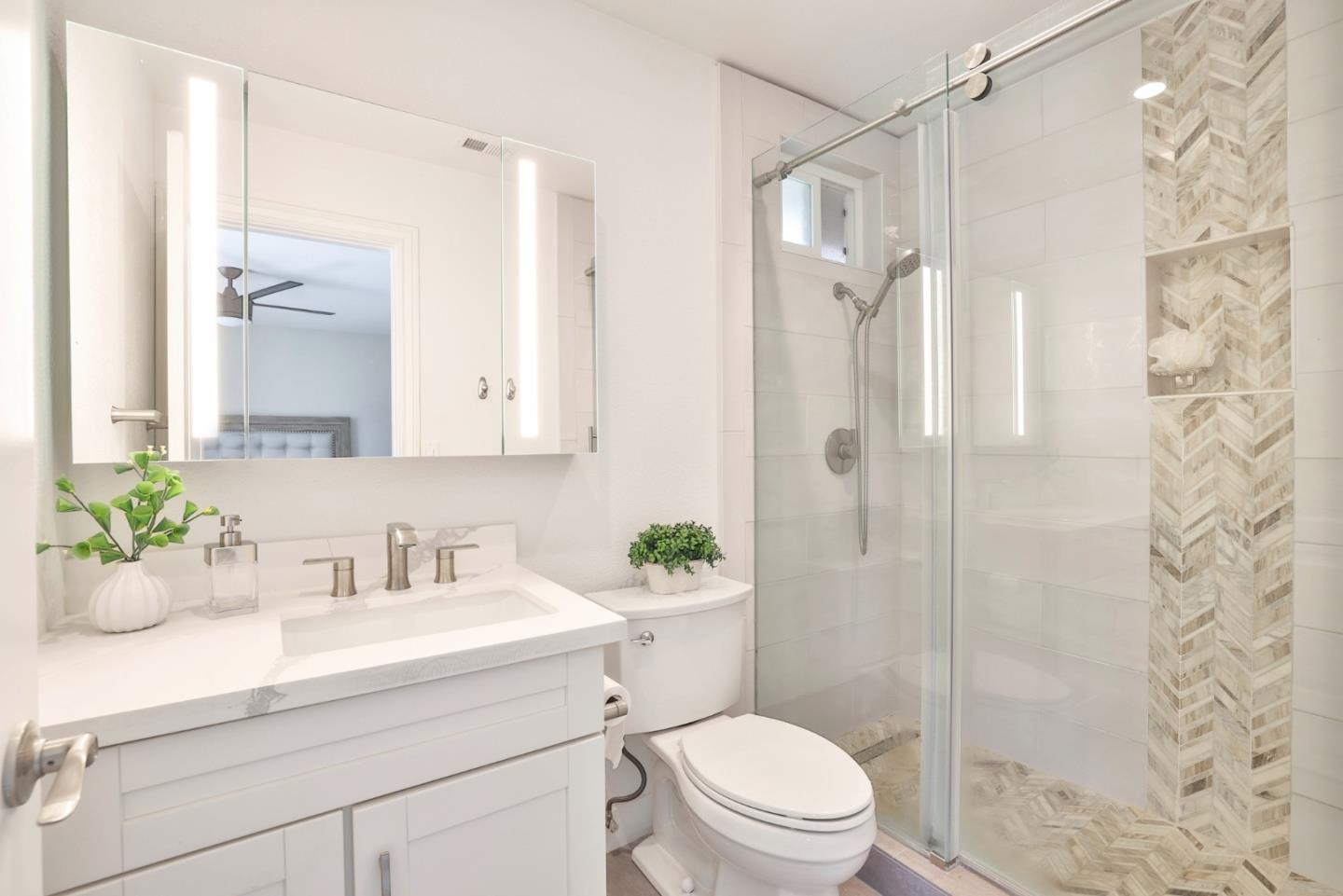 Detail Gallery Image 15 of 29 For 4457 Ulman Ct, San Jose,  CA 95121 - 4 Beds | 2/1 Baths