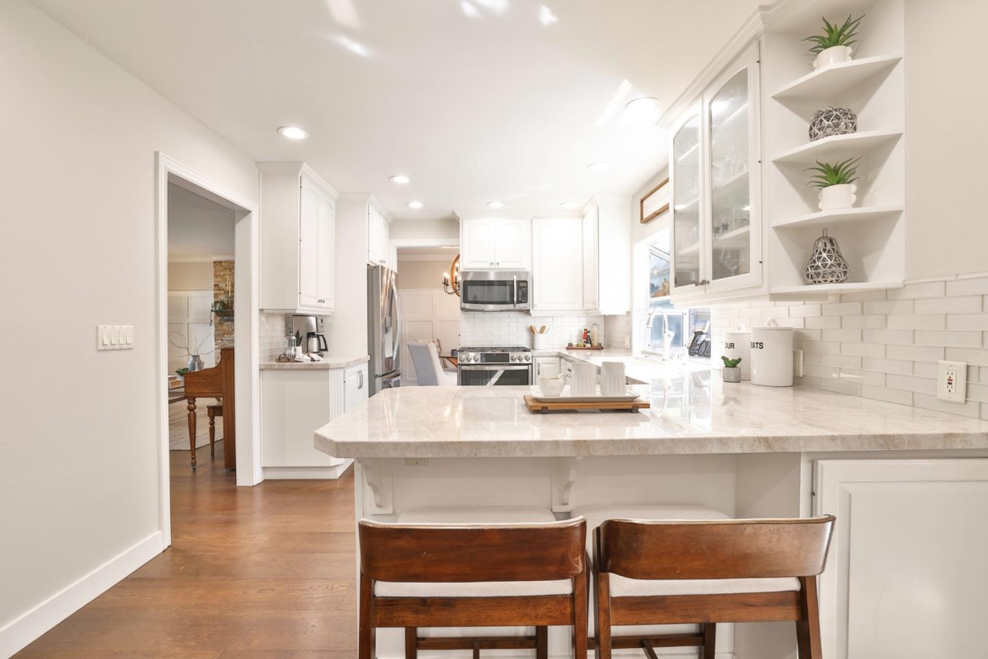 Detail Gallery Image 6 of 29 For 4457 Ulman Ct, San Jose,  CA 95121 - 4 Beds | 2/1 Baths