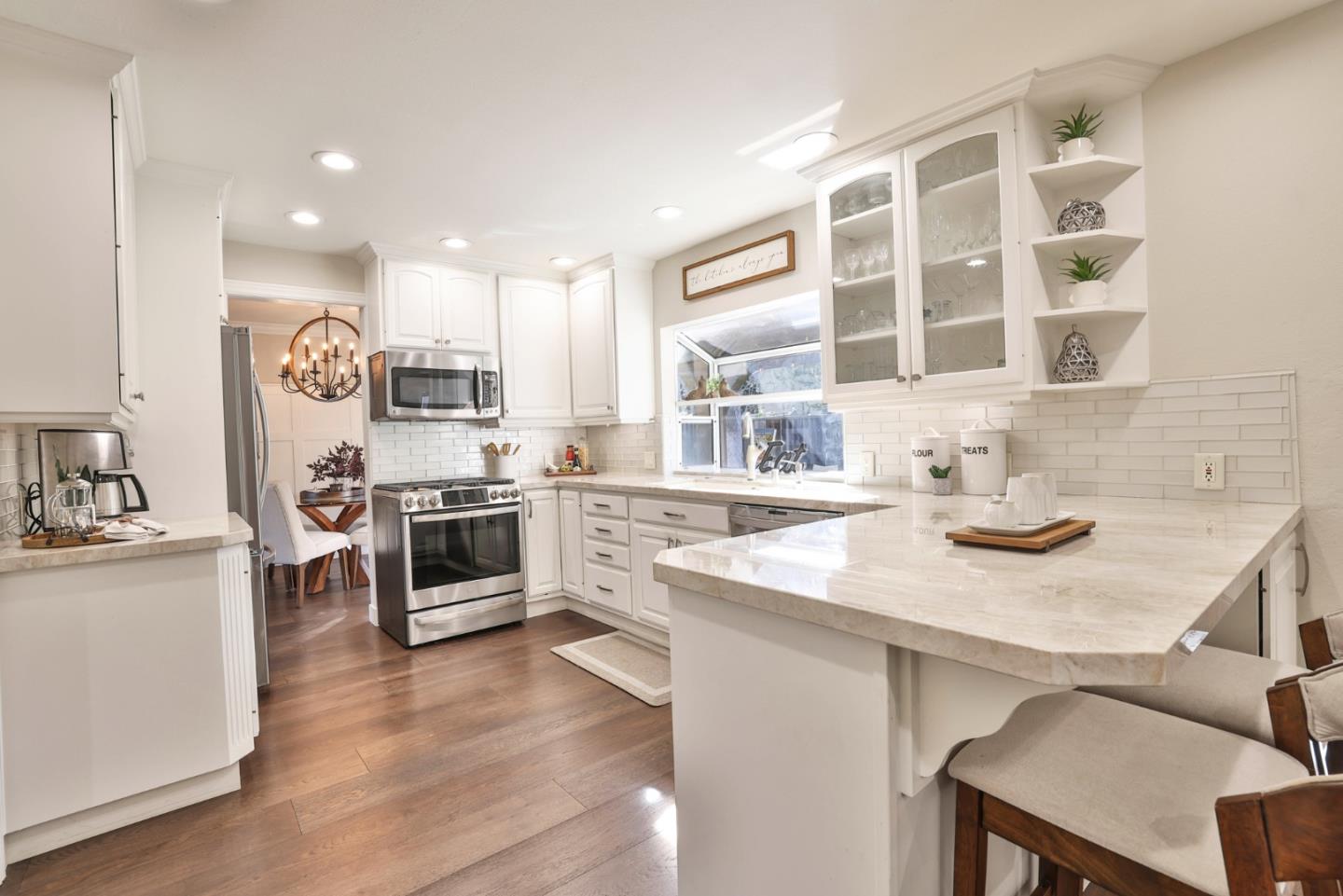 Detail Gallery Image 7 of 29 For 4457 Ulman Ct, San Jose,  CA 95121 - 4 Beds | 2/1 Baths